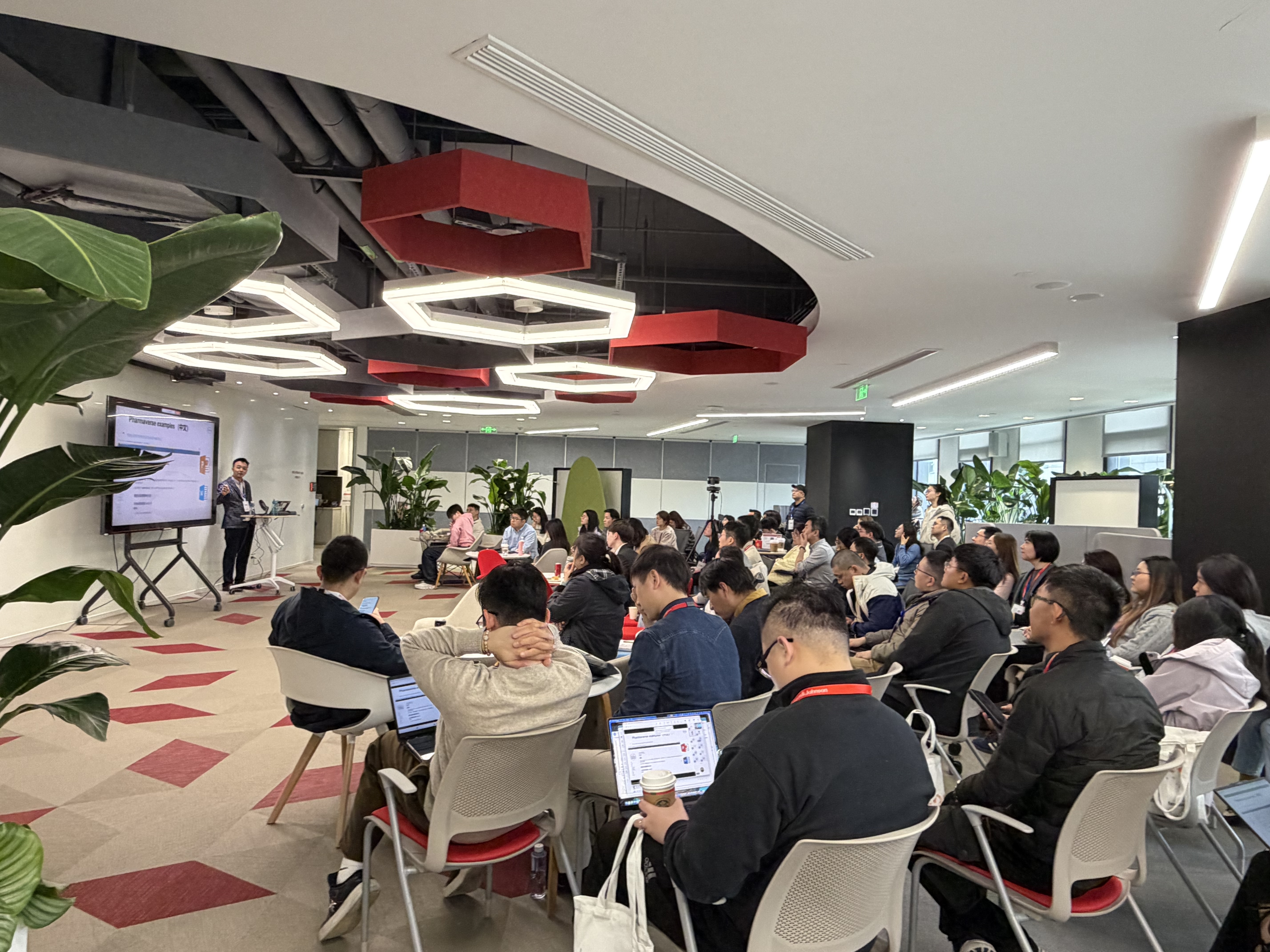 Conference participants networking at China PharmaRUG 2026